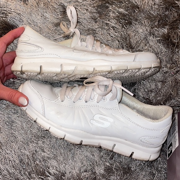 Sketchers non slip - Picture 2 of 2